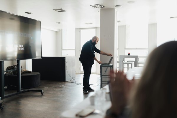 Protégez votre véranda avec une bâche adaptée à vos besoins